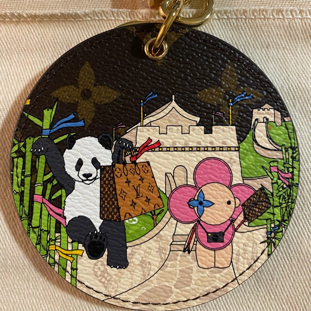 ❌❌ SOLD❌❌ Louis Vuitton Christmas Animation China Bag Charm